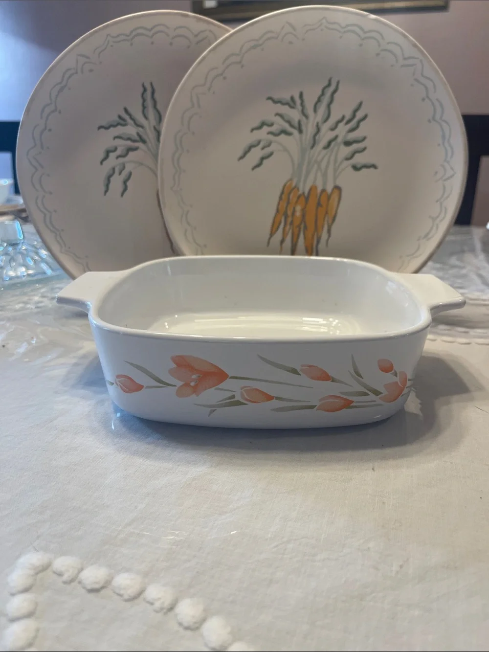 Vintage Corningwere set with two carrot dishes from threshold bundle.